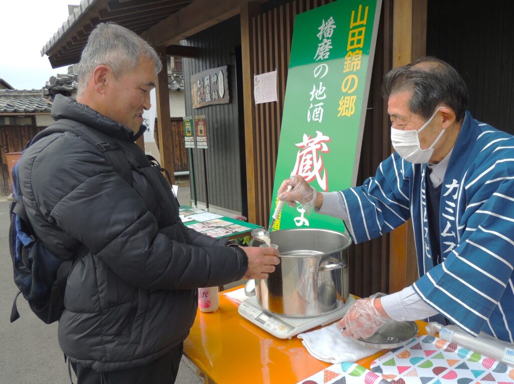 <神結酒造の試飲・販売スペース>
